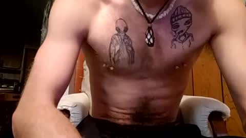 prettysolidd7 online show from December 6, 10:38 am