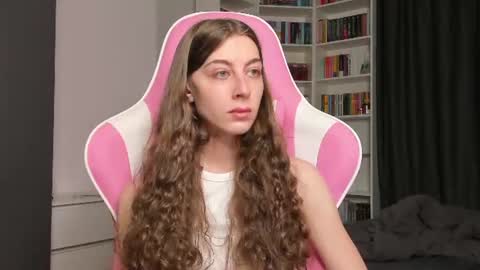Snapshot of prettysomething chatting on July 20, 6:38 am Sophie next stream will be at Monday i will wait you guys online show from July 20, 6:38 am