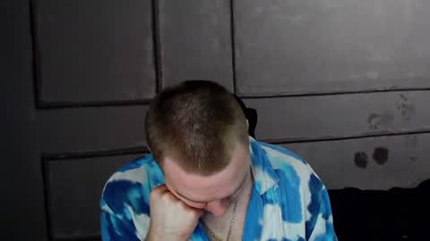 Snapshot of princ4real chatting on December 10, 10:49 am prince online show from December 10, 10:49 am