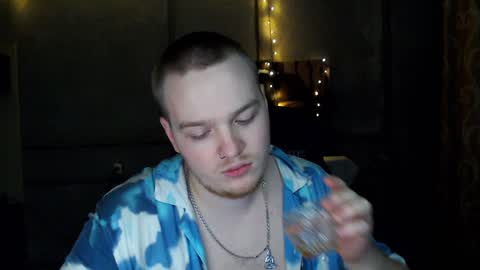 Snapshot of princ4real chatting on December 14, 2:31 pm prince online show from December 14, 2:31 pm