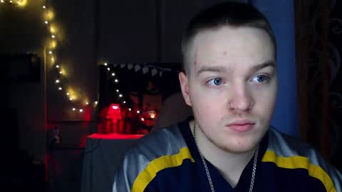 Snapshot of princ4real chatting on January 21, 5:49 am prince online show from January 21, 5:49 am