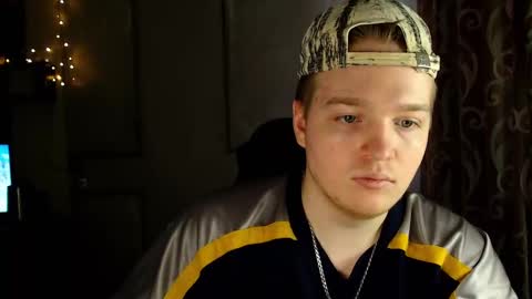 Snapshot of princ4real chatting on March 3, 12:58 pm prince online show from March 3, 12:58 pm