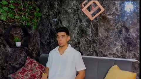 prince_arthur77 online show from February 24, 2:04 pm