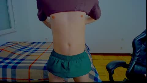 Snapshot of prince_carlos_xx chatting on April 13, 7:14 am Carlos Reyes online show from April 13, 7:14 am