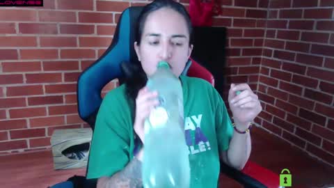 Leia online show from April 26, 6:05 pm