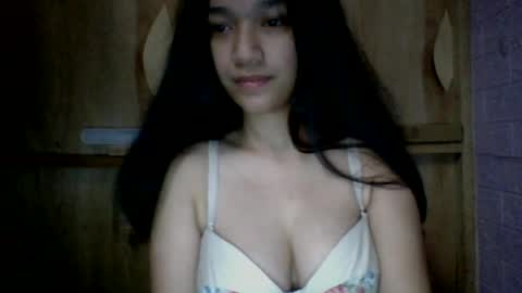 princess052400 online show from July 9, 5:44 am