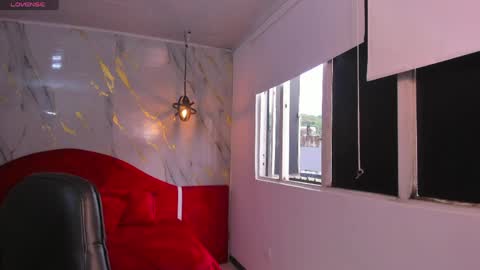 Snapshot of princess_little_18 chatting on March 31, 11:54 am Prince online show from March 31, 11:54 am