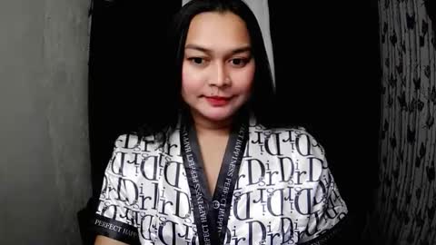 Snapshot of princessaimi69 chatting on December 17, 10:38 pm Aimi online show from December 17, 10:38 pm