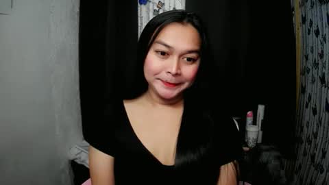 Snapshot of princessaimi69 chatting on February 14, 9:33 pm Aimi online show from February 14, 9:33 pm