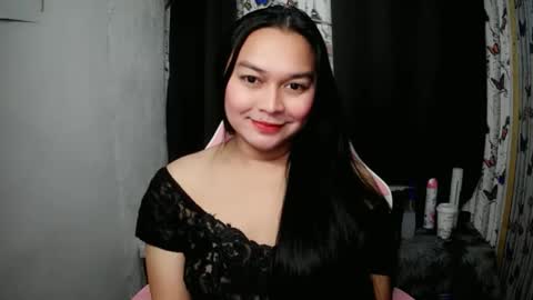 Snapshot of princessaimi69 chatting on February 17, 9:10 pm Aimi online show from February 17, 9:10 pm