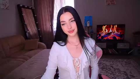 princessamira1 online show from May 28, 7:38 am