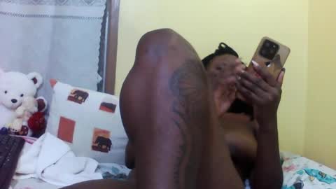 Snapshot of princessmiles2 chatting on July 5, 5:20 pm phelly online show from July 5, 5:20 pm