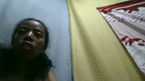 Snapshot of prisca880319 chatting on April 15, 6:48 pm prisca880319 online show from April 15, 6:48 pm