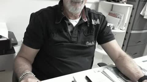 mature hairy guy online show from June 13, 4:27 pm