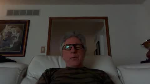 proud_patriot online show from April 19, 2:33 am