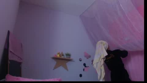 Adris  Juan online show from May 23, 2:17 am
