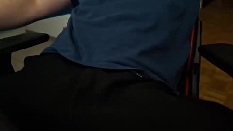 Snapshot of pryli27 chatting on March 19, 12:47 am pryli27 online show from March 19, 12:47 am