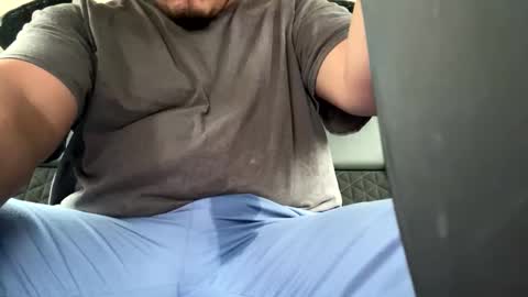 HappyD101 online show from December 1, 9:31 pm