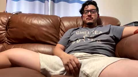 HappyD101 online show from December 4, 9:45 pm