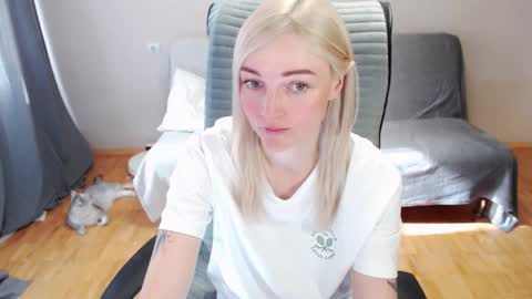 Polly online show from March 23, 6:06 am