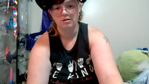 Snapshot of pupghostt chatting on June 15, 12:18 pm PupGhostt online show from June 15, 12:18 pm