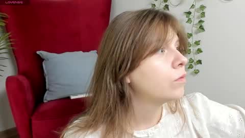 constant schedule Wednesday  Friday  Saturday  Sunday  The Rosemarie online show from April 20, 5:32 am