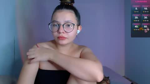 Carolyn online show from September 16, 11:22 am