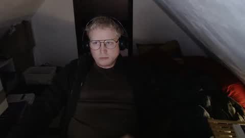 Snapshot of pussylovercb chatting on February 5, 7:57 am pussylovercb online show from February 5, 7:57 am