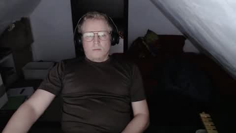 Snapshot of pussylovercb chatting on February 24, 11:19 am pussylovercb online show from February 24, 11:19 am