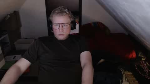 Snapshot of pussylovercb chatting on February 27, 10:04 am pussylovercb online show from February 27, 10:04 am