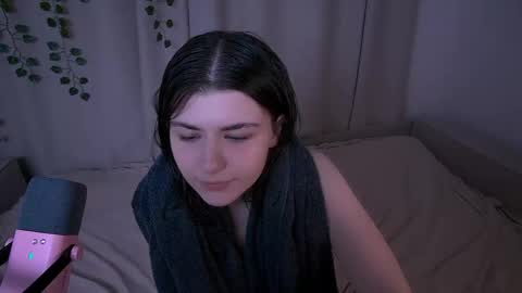 Snapshot of pyro_flerrr chatting on May 31, 11:17 pm Ava online show from May 31, 11:17 pm