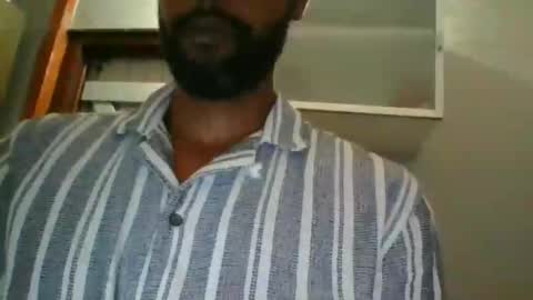 Snapshot of python974 chatting on January 13, 3:50 pm Python online show from January 13, 3:50 pm