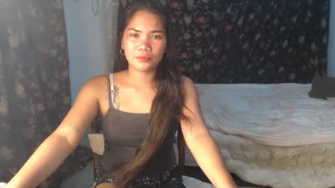 Snapshot of qeeun_genalyn chatting on August 8, 2:08 pm qeeun_genalyn online show from August 8, 2:08 pm