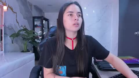 Qetsyah online show from February 19, 1:07 pm