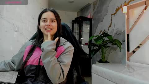 Qetsyah online show from April 7, 1:22 pm