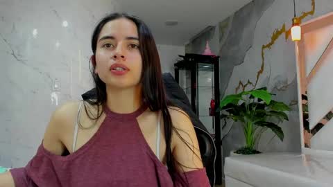 Qetsyah online show from April 13, 1:27 pm