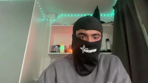 Snapshot of qosmo123 chatting on March 19, 2:26 am qosmo123 online show from March 19, 2:26 am