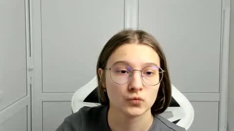 Amelie online show from March 22, 7:56 am