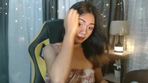 queen anamae online show from October 31, 10:27 am