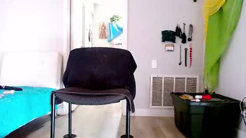 QnAnitaDix online show from June 28, 4:57 pm