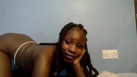Snapshot of queen_dark2 chatting on March 15, 6:30 am queen_dark2 online show from March 15, 6:30 am