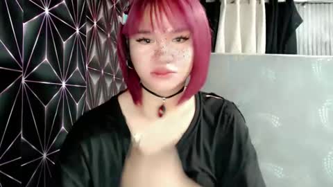 Snapshot of queen_elicktra chatting on June 8, 2:17 pm JOY online show from June 8, 2:17 pm