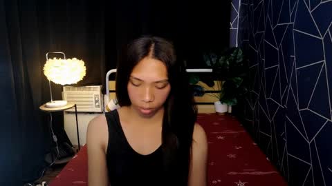 queen_gia online show from April 1, 1:41 pm