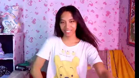 Snapshot of queen_gia chatting on June 27, 12:22 pm queen_gia online show from June 27, 12:22 pm