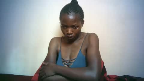 Snapshot of queen_joan chatting on February 18, 6:15 am queen_joan online show from February 18, 6:15 am