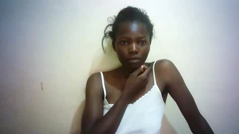 Snapshot of queen_joan chatting on February 28, 4:54 am queen_joan online show from February 28, 4:54 am