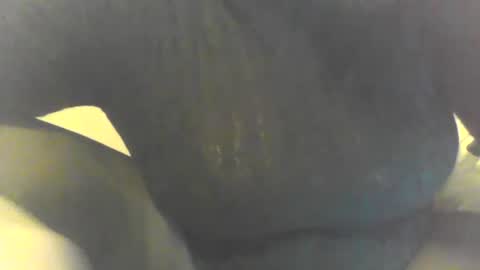 Snapshot of queenbea1369 chatting on February 6, 11:10 am queenbea1369 online show from February 6, 11:10 am