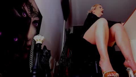 Misscatsnow online show from March 23, 8:13 pm