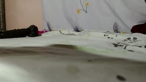 queenchloe1 online show from April 18, 2:37 am