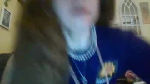 queencrimsonlvx online show from May 7, 12:54 pm